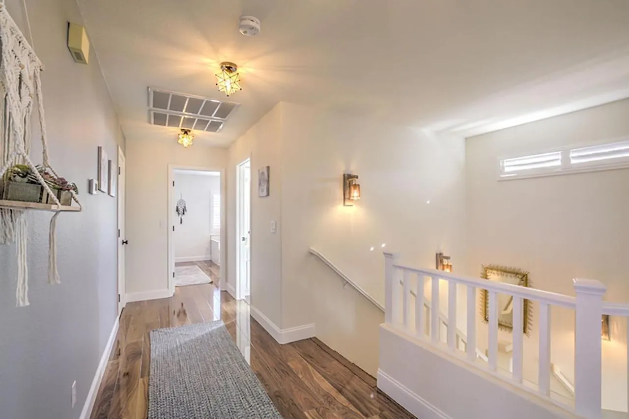 Buddha Gem, Central 6 Bed Room Luxury Home With Pool Hot Tub Game Room And Much More Las Vegas