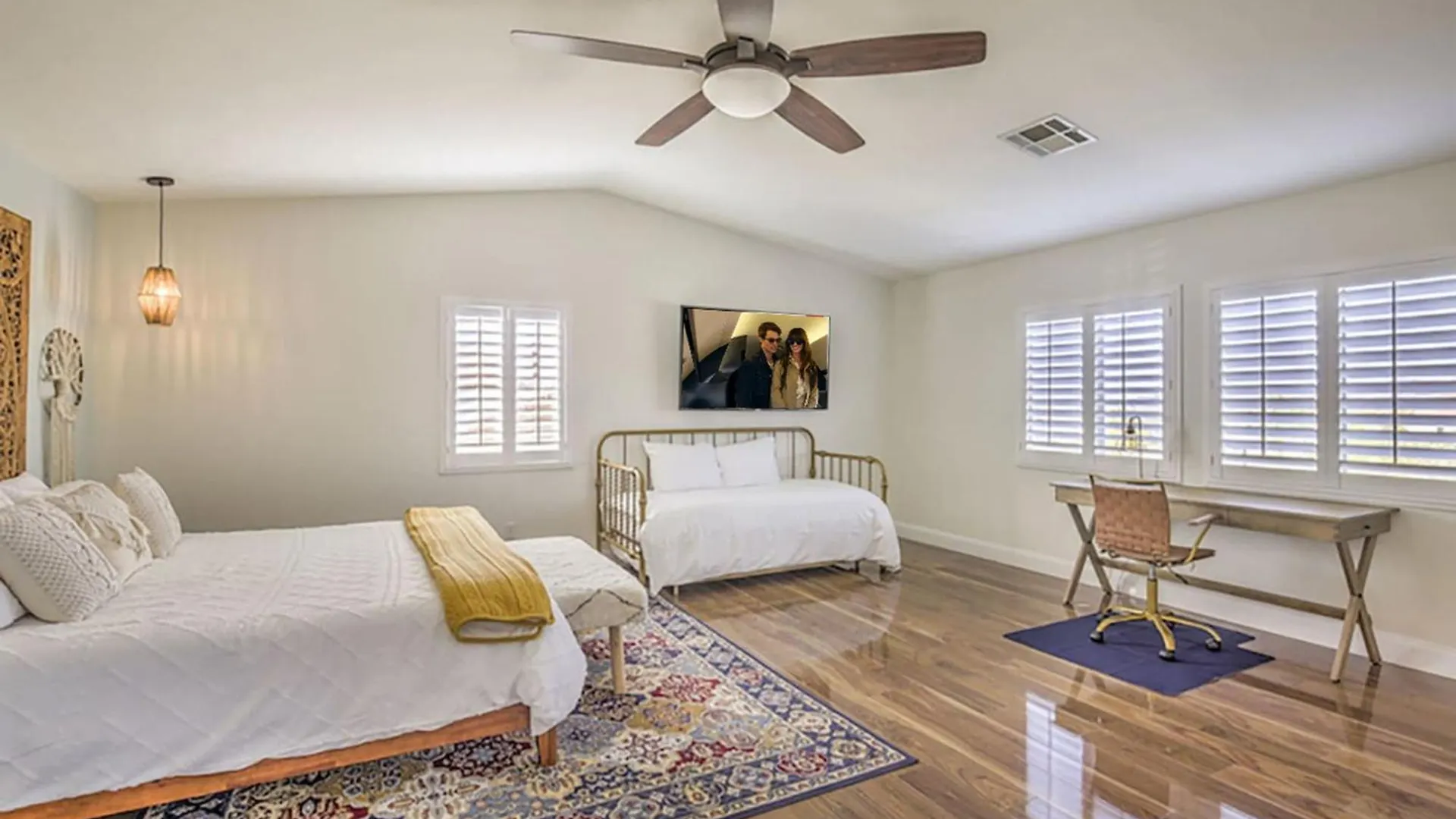 Holiday home Buddha Gem, Central 6 Bed Room Luxury Home With Pool Hot Tub Game Room And Much More Las Vegas